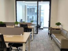 徐汇滨江 龙华中路绿地中心 精装修小面积 户型方正 业主急租