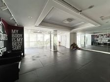 新出 带 行业不限 精装修 大面积 价格可谈