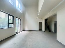 金辉泊舍下叠带私家花园70平21结构 价急售小区性价比