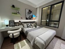 梅溪湖二期中轴线上,2号线百合路站正地铁口,统一封窗品质高