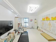 新挂 业主着急出售 精装两房 满五没税 可拎包入住
