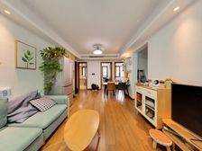 纯洋房社区 环境好带两层地下室 每层层高差不多2.5米