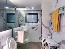 主卧朝南,繁华地段,采光充足,精装修