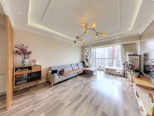 金沙鹭岛四期 朝南对中庭、采光好、视野开阔;居家装修、带暖气