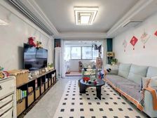 四中教育!电梯 3 楼,带大露台,婚房装修,价格真实可谈