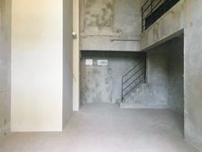 悦来会展公园旁,叠彩山跃层洋房,使140平,朝中庭住家安静