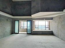 光环旁!品质大四房,使用面积190平! 业主急售,价格可谈!