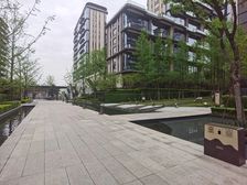 全中庭 龙湖舜山府 一期大平层 板式通透 两梯两户