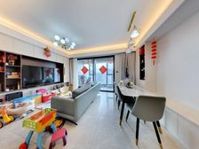 上瑞阁北区 3室2厅 107.7平 带车位 急售 有钥匙