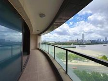 火爆朋友圈的房子,前排坐拥全江景,性价比,看房方便,诚售