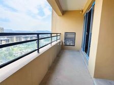 湿地公园凤凰金街旁 朝南 中间楼层 可改四房 户型巴适望向好