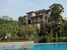 双拼别墅1880W实用有650平!送地下室和双车位