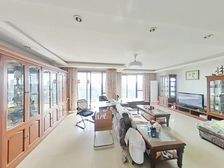 海上华庭眞正的大三房 远离马路 戸型板正 位置好 诚心卖