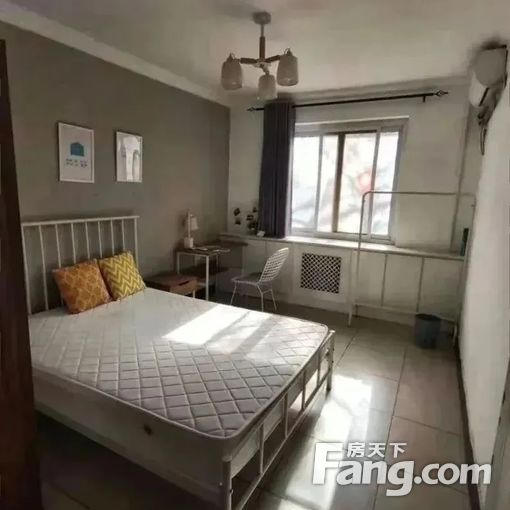 合租 二七剧场三居 全是单身女生 看房方便 只要上班人士