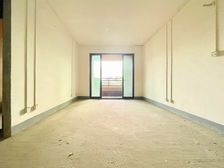 保利花半里玫瑰园 中间楼层采光好 交通便利 购物方便 临地铁