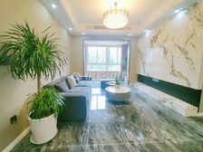 湿地公园旁 凤凰城全新精装大三房 家具电器齐全 喜欢直接看房