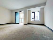 6号线地铁口 商业街旁 横厅设计 可以二改三房 大中庭景观