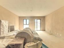 时代俊园翔盛园 5室2厅 240平1跃2带花园