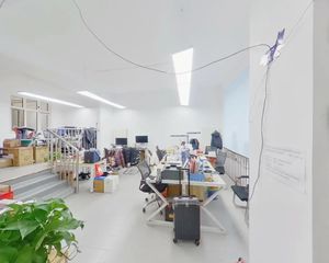 新上九棵树(家乐福)·世爵源墅·6室·3厅 西边户 看房方便