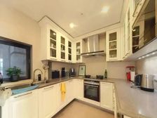 单价6万,三环亮马河精装现房,东观朝阳公园西看使馆区!采光好