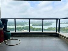 高层开阔湖景 静谧舒适四房三卫 价格可谈