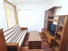 近地铁,近七宝二中,得房率高,厅带窗,带车位,随时看。