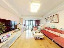 嘉城馥邸 户型方正 卧室朝南带阳台 户型通透