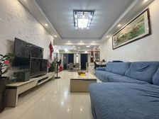御泉香山3房朝南 精装诚心卖 看房方便 价格可以谈