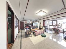 融创大四房诚心出售 价格可以聊 高层无个税