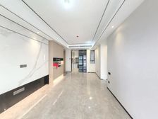 太仓娄江新城 全新装修 地铁旁 好楼层 送车位 无税费