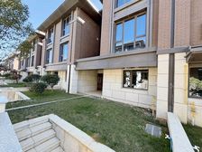 广福路旁(一口价399万买大联排别墅)80平大花园双车位