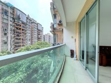 金融城骏景花园 无抵押,南北通透格局,保养新 看花园包税