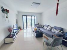 外国语2010年电梯大三房,厅带阳台朝南,视野开阔,永无遮挡