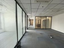 新出仅一套丨方恒国际 正对电梯丨超大前台丨24空调