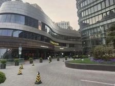 北外滩一楼临街近白玉兰广场,可餐饮,停车方便,不限行业