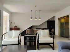 万科凭栏苑 129.13平3居 南向精装修 着急出售