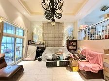 君临天下新出4房,业主保养好,价格美丽,看房随时!