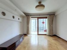 复式五房 中间位置 次新小区 +独立车库 10年次新小区,