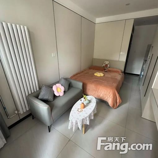 ÃÅ¿ÚË«¹«½»Õ¾³öÐбãÀû,ÖܱßÉèÊ©ÆëÈ«¡£