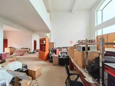 毛坯独栋大别墅,花园较大,业主急卖