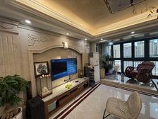 朝南户型南北通透精装5房中间楼层采光好