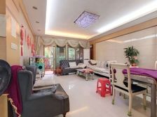 东骏豪苑 带精装三房 满五唯一 价钱可谈