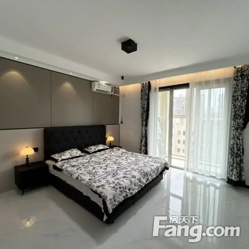 百子湾沿海赛洛城主卧独卫衣帽间 女孩合租 精装修带阳台