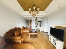 经开区 芸峰天梭派三房92万