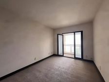 照母山 融创凡尔赛领馆一期二房41.31万