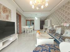 超好的地段!!稀缺万达广场铭邸 129.8万 3室2厅2卫