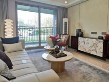 万科东望 3室2厅2卫 毛坯 210万元 128平米