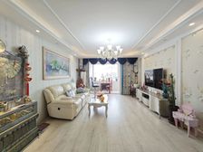 高速花园 3室2厅2卫 普通装修 153平米