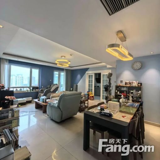 阳光上东 三面采光三居 带阳台 临河 房况好