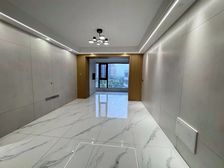 新上 海宸尊域 边套4房 精装修 双阳台 南北通透 价格可谈